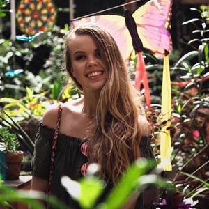 Meet your Posher, Hannah